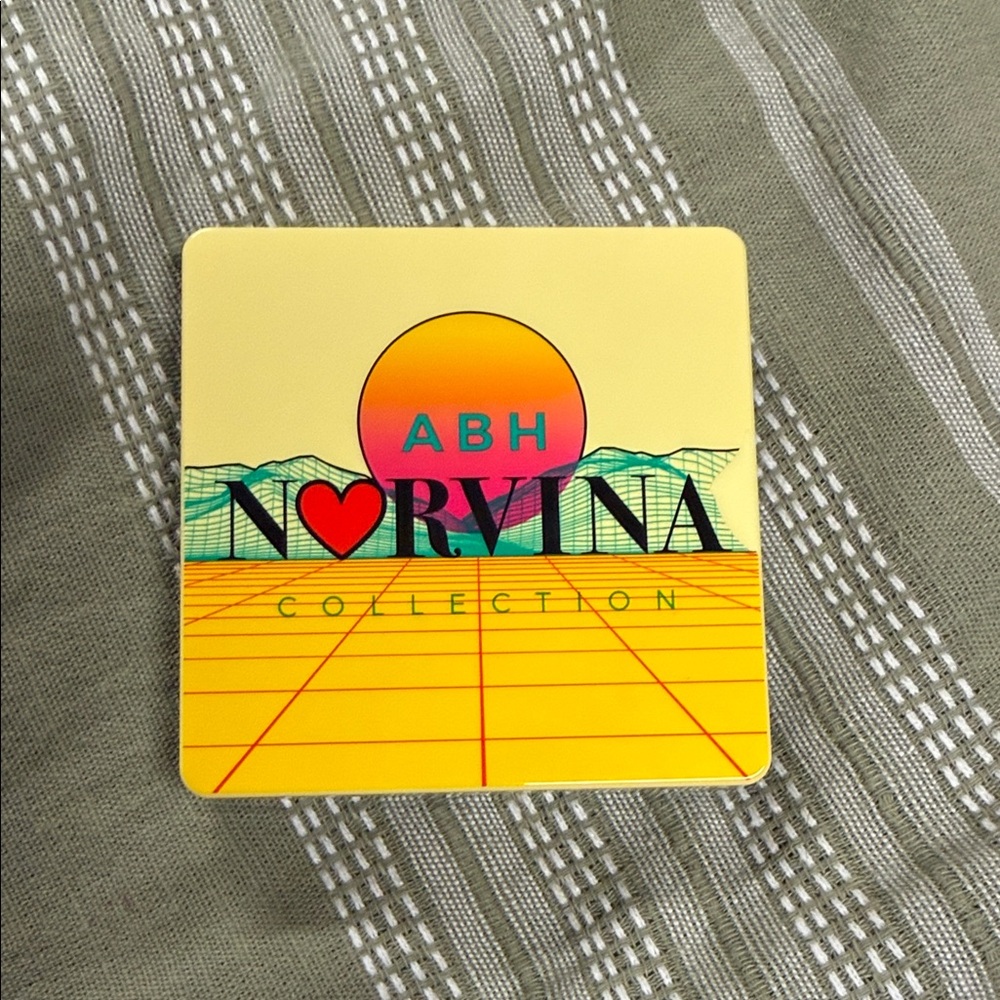 Anastasia Beverly Hills Mini Pro Pigment Palette with Yellow Accent